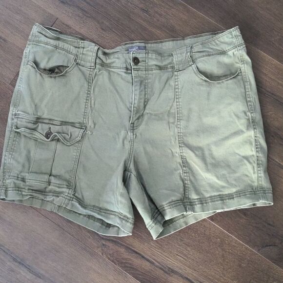 Market & Spruce Olive Green Shorts size 18W Petite - Picture 1 of 10